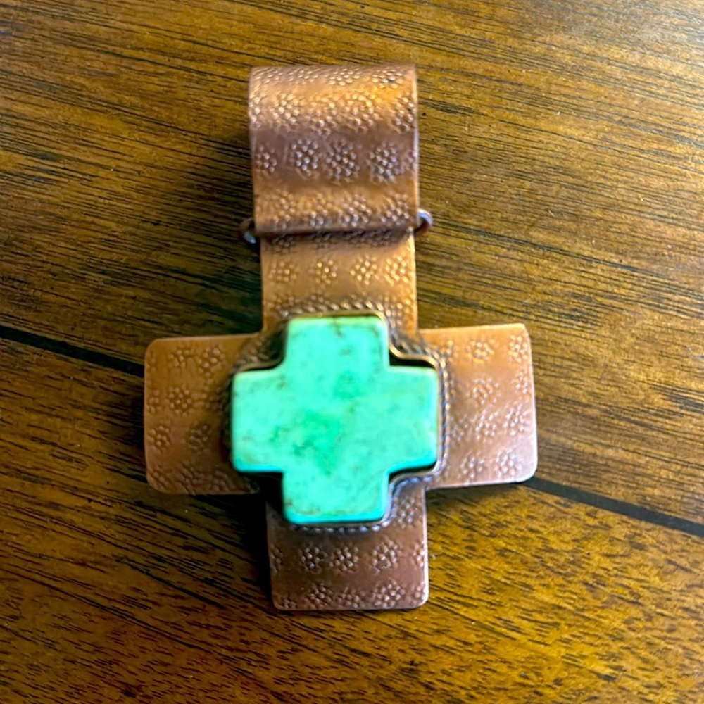 Old Santa Fe style stylish scarf holder. Also as a necklace.
